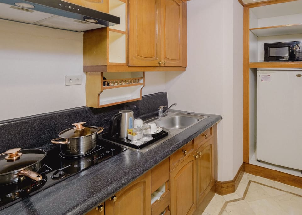 Two Bedroom Suite | Private kitchenette | Electric kettle