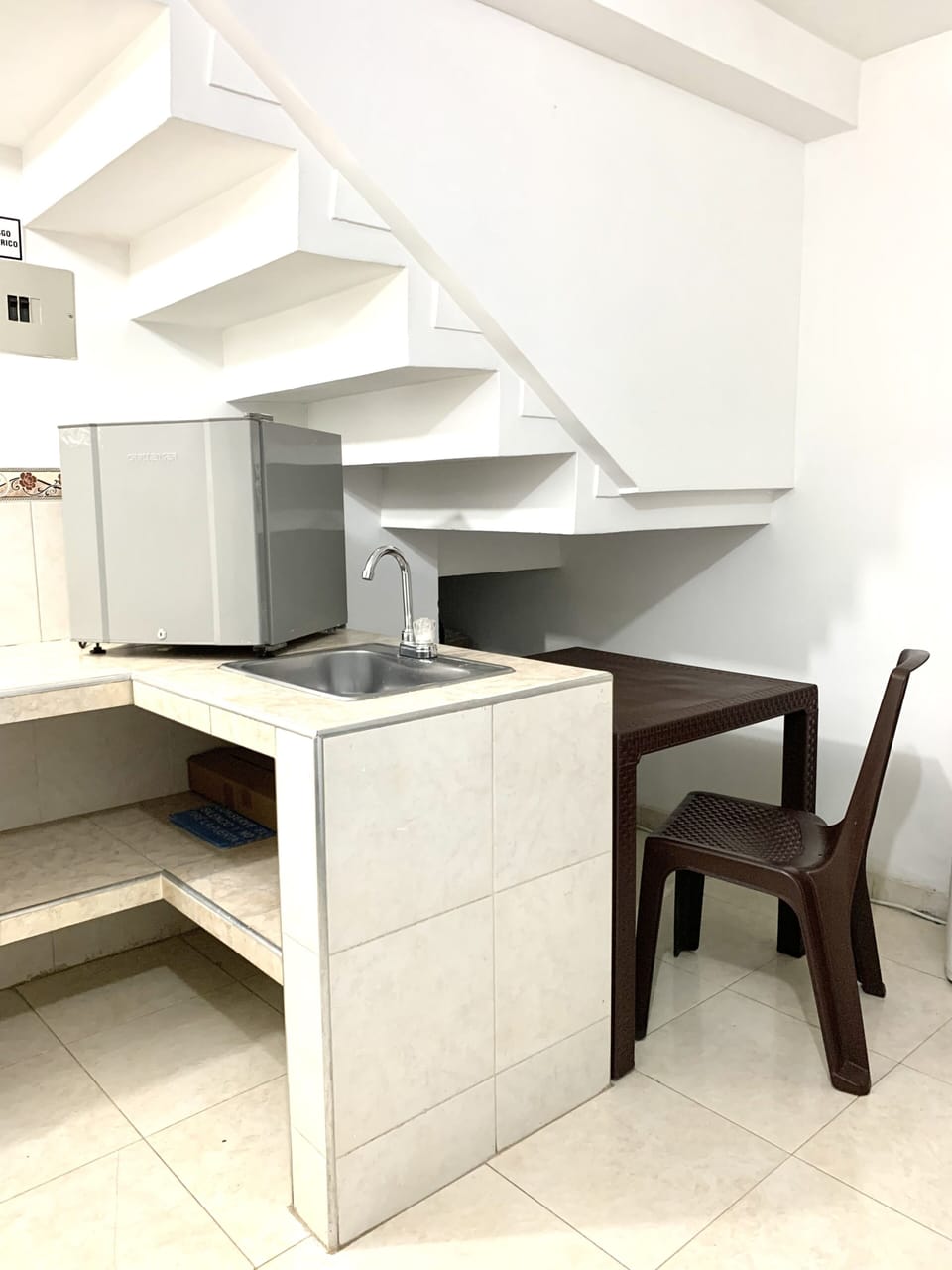 Basic Single Room, 1 Double Bed, Kitchenette | Individually furnished, desk, laptop workspace, iron/ironing board