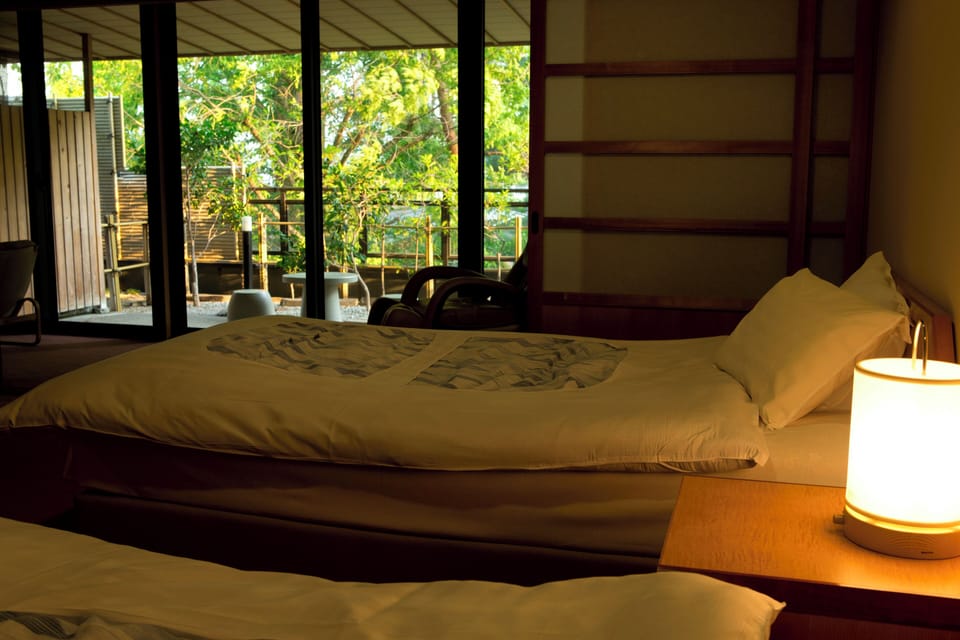 Deluxe Room, Non Smoking, Garden View | In-room safe, blackout drapes, free WiFi, bed sheets