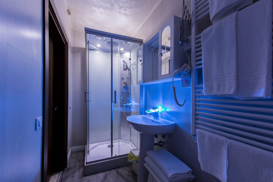 King Room with Spa box | Jetted tub
