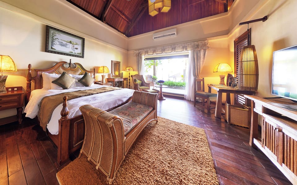 Luxury Villa, 2 Bedrooms | Minibar, in-room safe, desk, laptop workspace