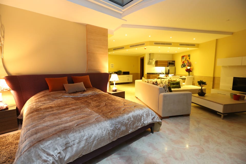Superior Studio | Pillowtop beds, in-room safe, blackout drapes, soundproofing