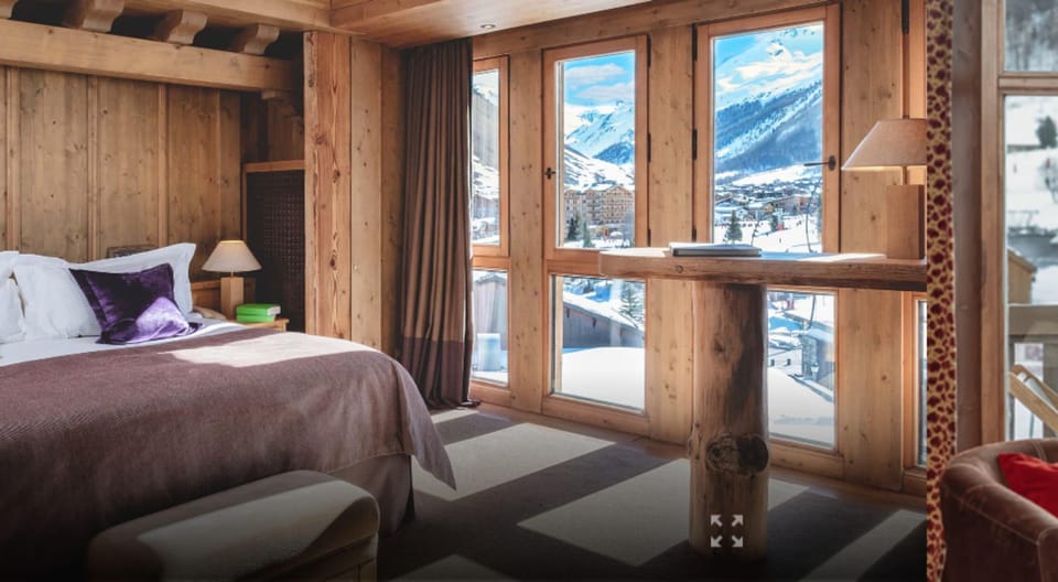 Ourson Suite | Premium bedding, minibar, in-room safe, desk