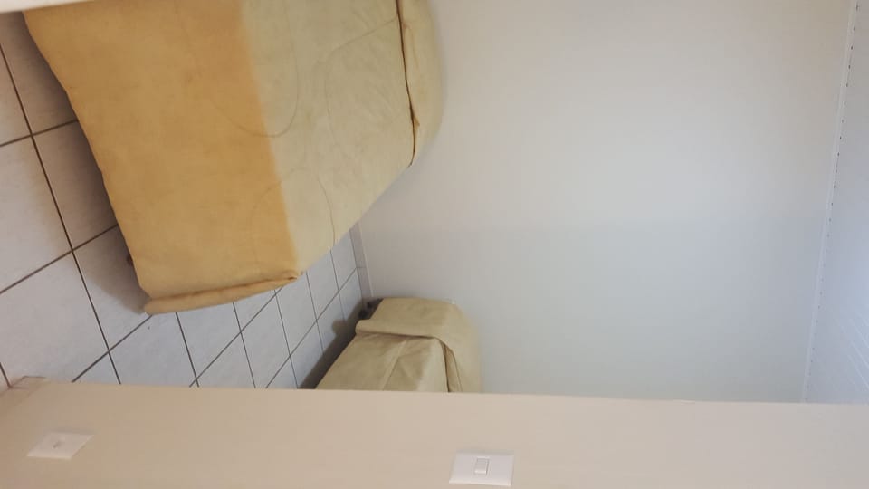 Quarto Triplo Especial | Iron/ironing board, free WiFi, bed sheets