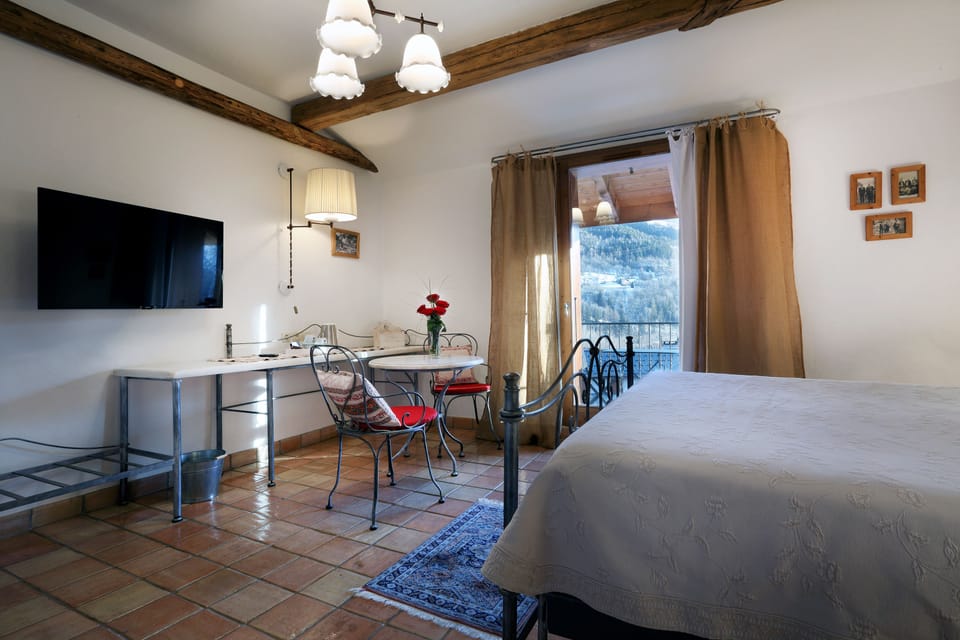 In-room safe, desk, cribs/infant beds, rollaway beds