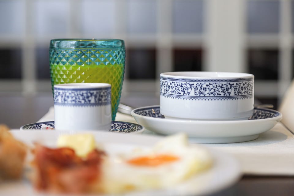 Daily buffet breakfast for a fee
