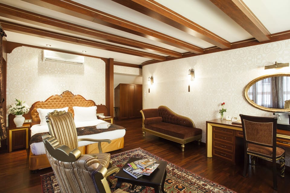 Premium Sultan Junior Suite | Premium bedding, minibar, in-room safe, desk