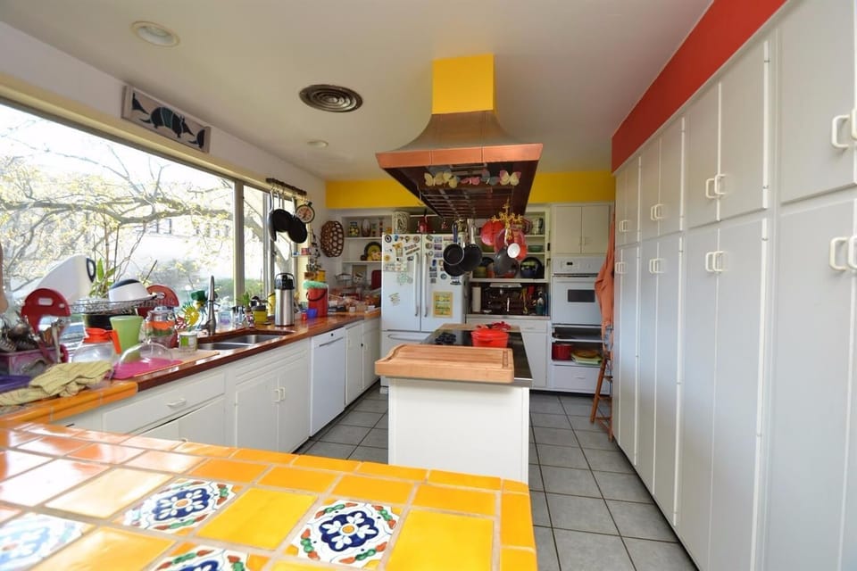 Free daily full breakfast