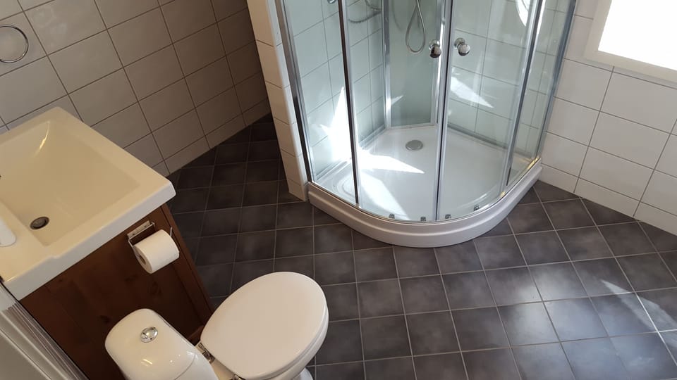 House, 3 Bedrooms, Kitchen, Sea View | Bathroom | Shower, free toiletries, towels