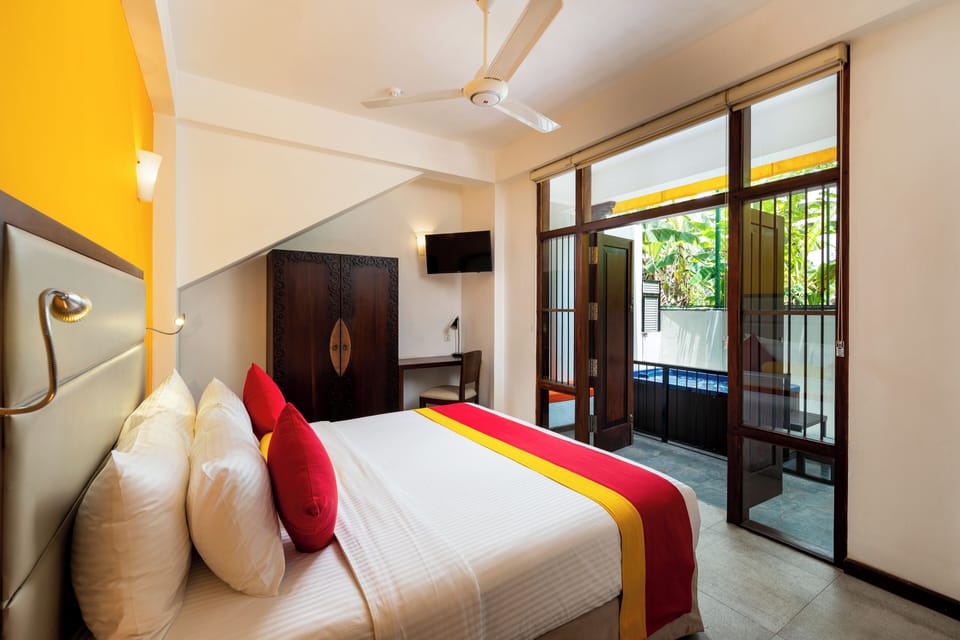 Luxury Suite, 1 Bedroom, Garden View | 1 bedroom, in-room safe, desk, laptop workspace