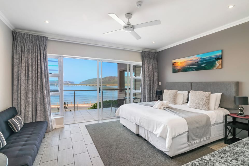 Luxury Room, Balcony (King bed or Twin beds) | Individually decorated, individually furnished, desk, laptop workspace