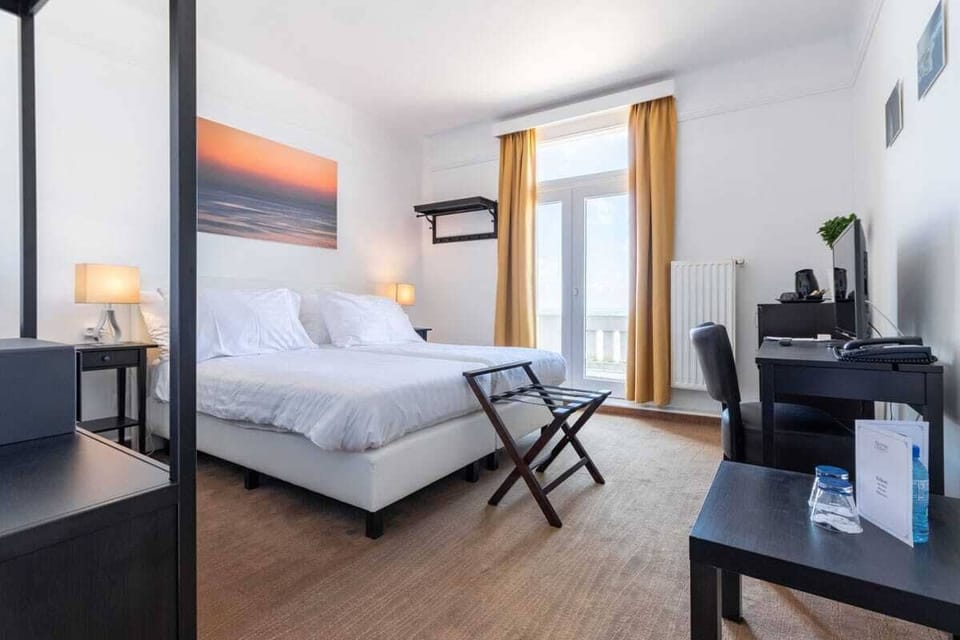 Classic Double or Twin Room, Sea View | In-room safe, desk, iron/ironing board, free WiFi