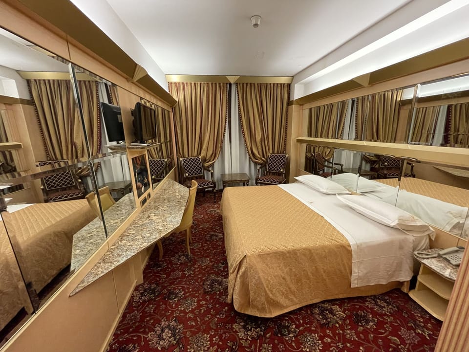 Minibar, in-room safe, desk, blackout drapes