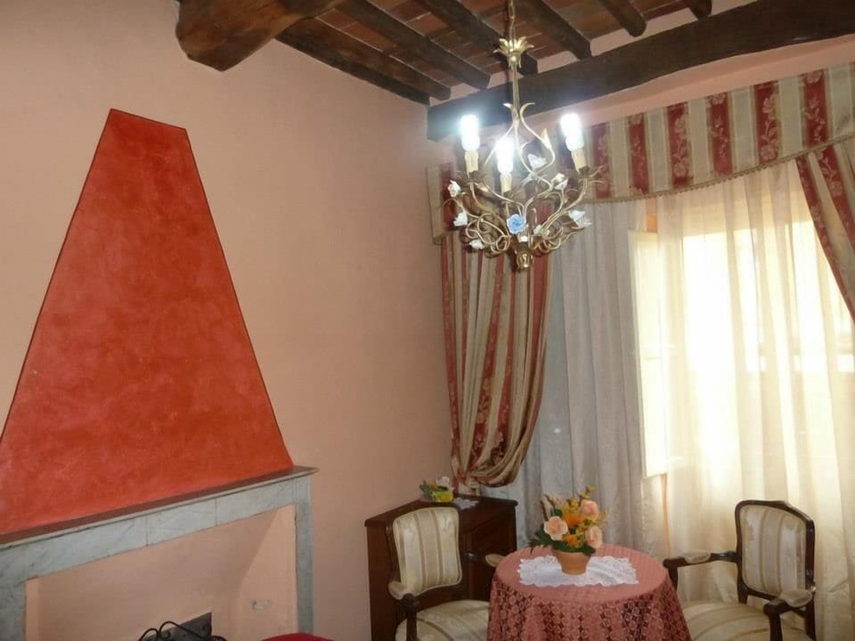 Suite | Living area | 25-inch flat-screen TV with digital channels, TV