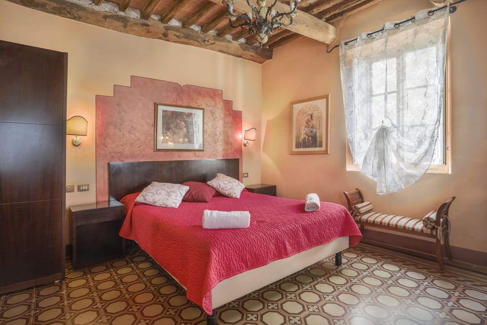 Down comforters, individually decorated, iron/ironing board, free WiFi