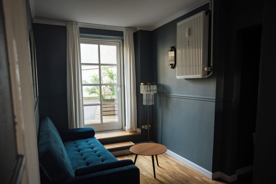 X-Large, Bath tub | Premium bedding, in-room safe, individually decorated