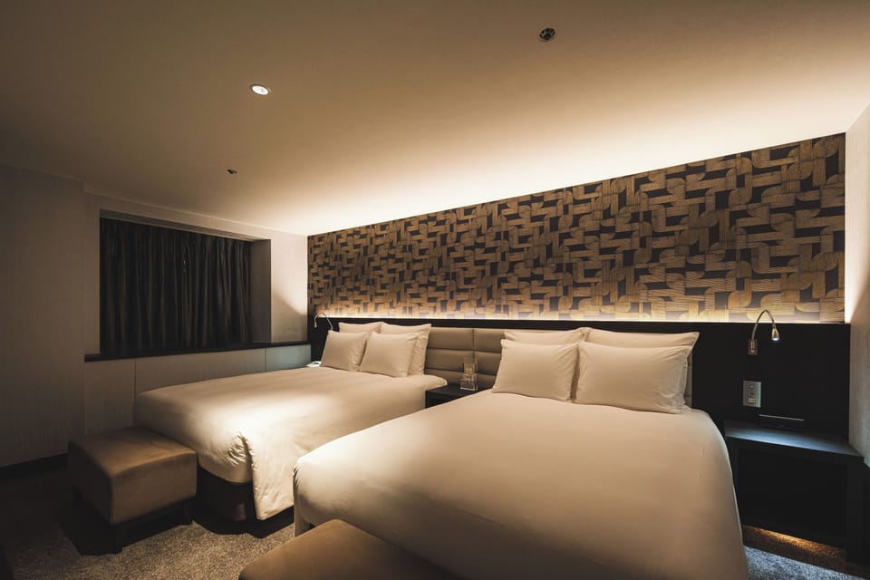 Junior Suite, 2 Twin Beds | Minibar, in-room safe, desk, blackout drapes
