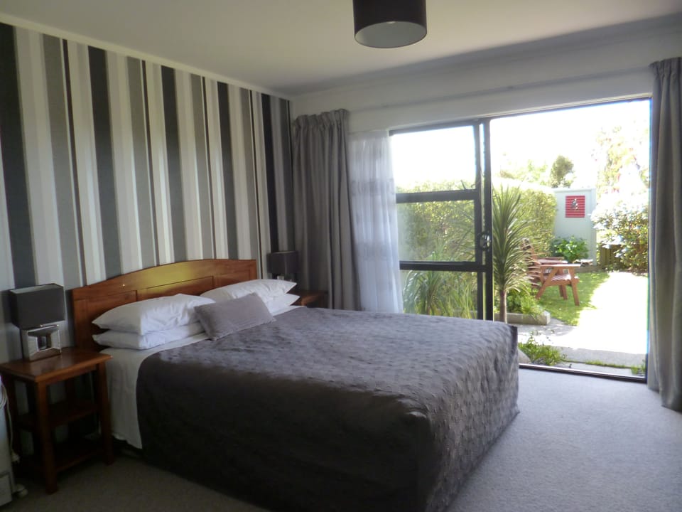 Garden Studio #2 | Individually decorated, individually furnished, blackout drapes