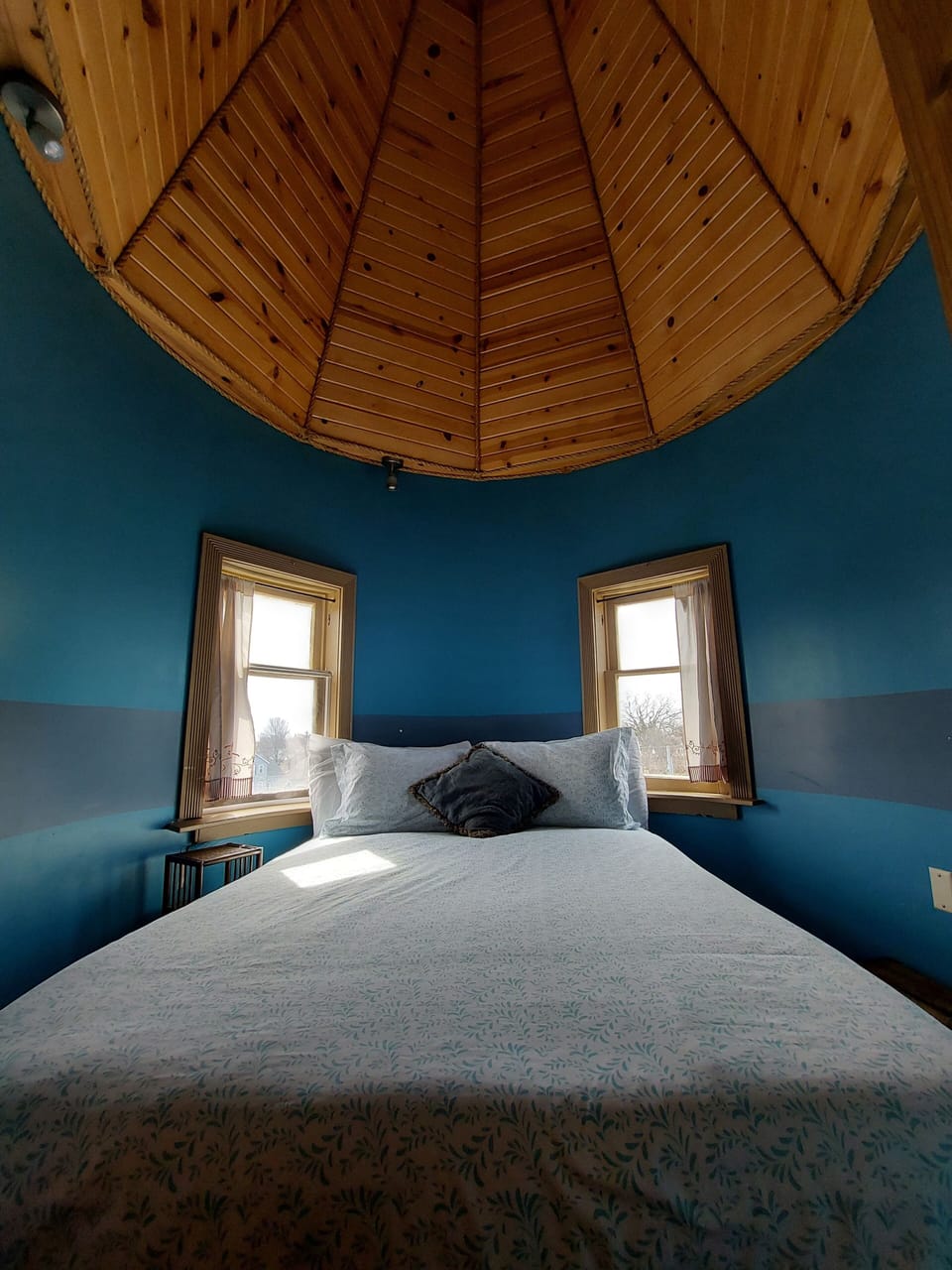 Comfort Loft, Multiple Beds, Kitchenette | Free WiFi, bed sheets