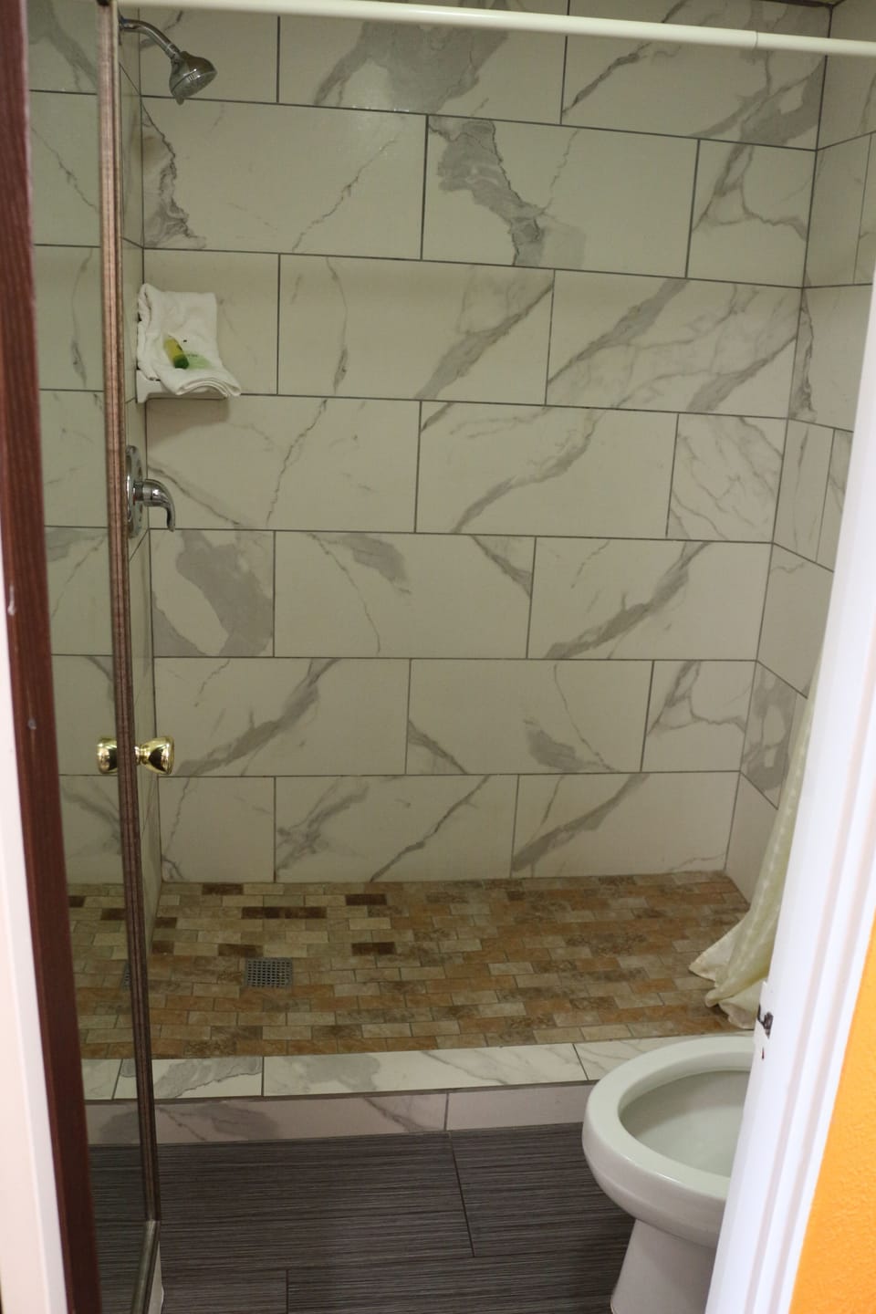 Hair dryer, towels