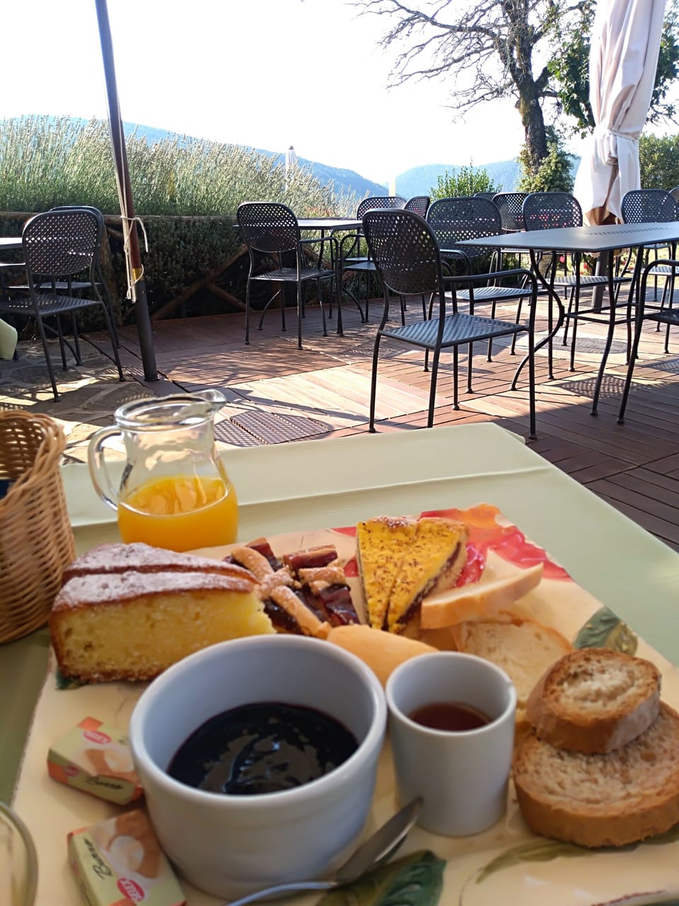Daily local cuisine breakfast for a fee
