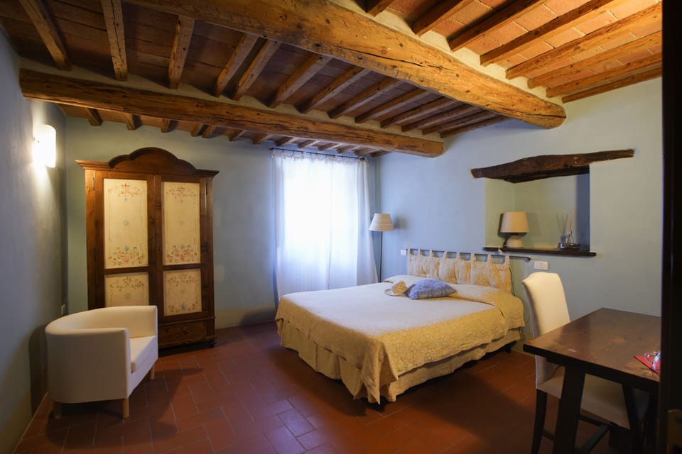 Comfort Room | Desk, free WiFi, bed sheets