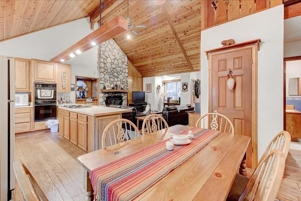 House, 3 Bedrooms | Dining