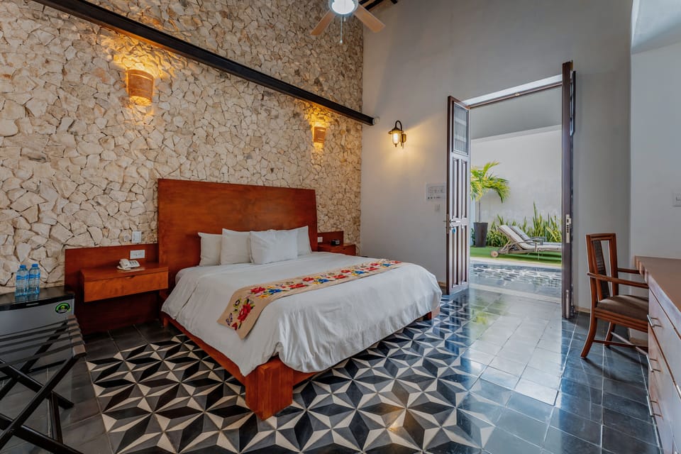 Junior Suite | In-room safe, desk, soundproofing, WiFi (free)