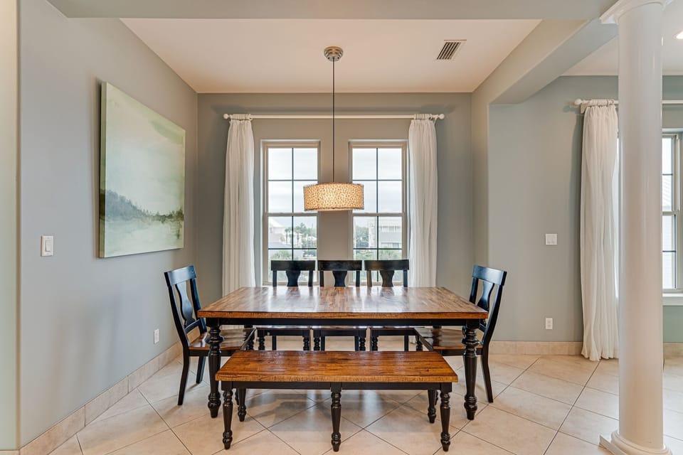 House, 4 Bedrooms | Private kitchen | Full-size fridge, microwave, oven, stovetop