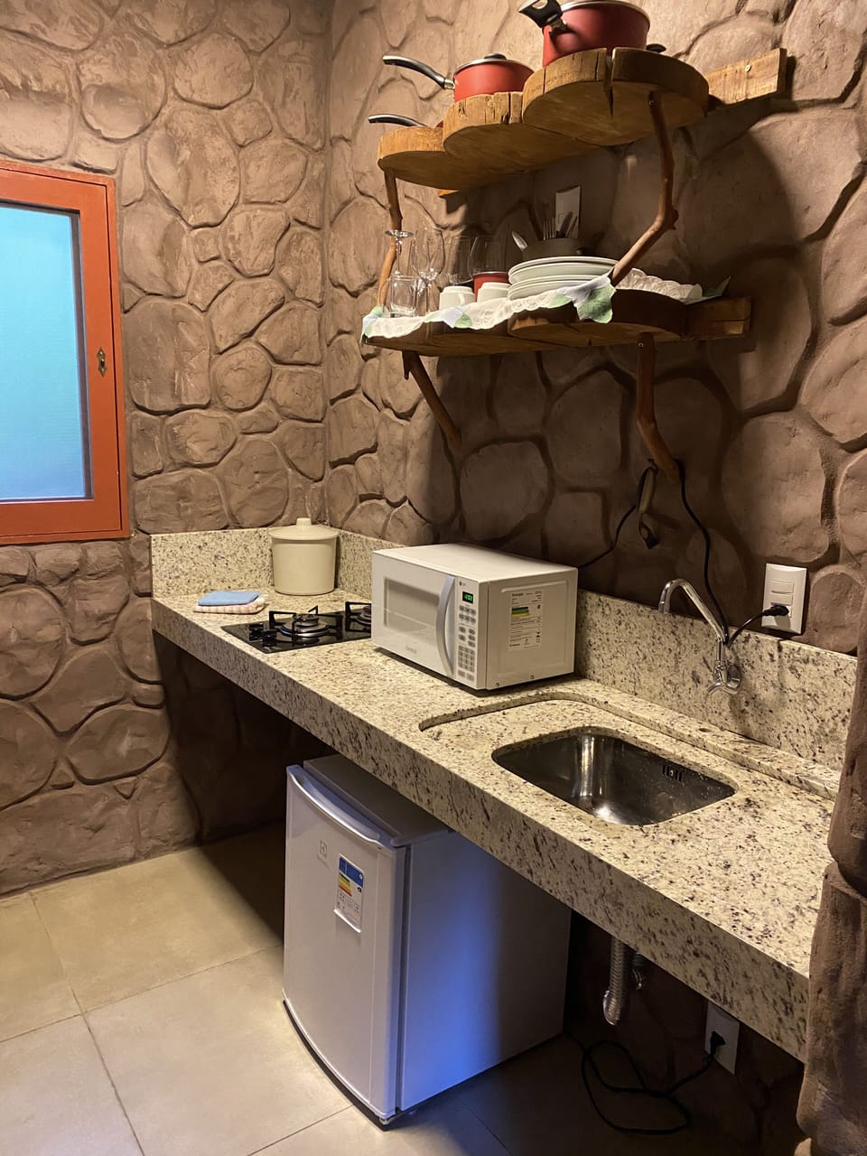 Bungalow | Private kitchen | Cookware/dishes/utensils