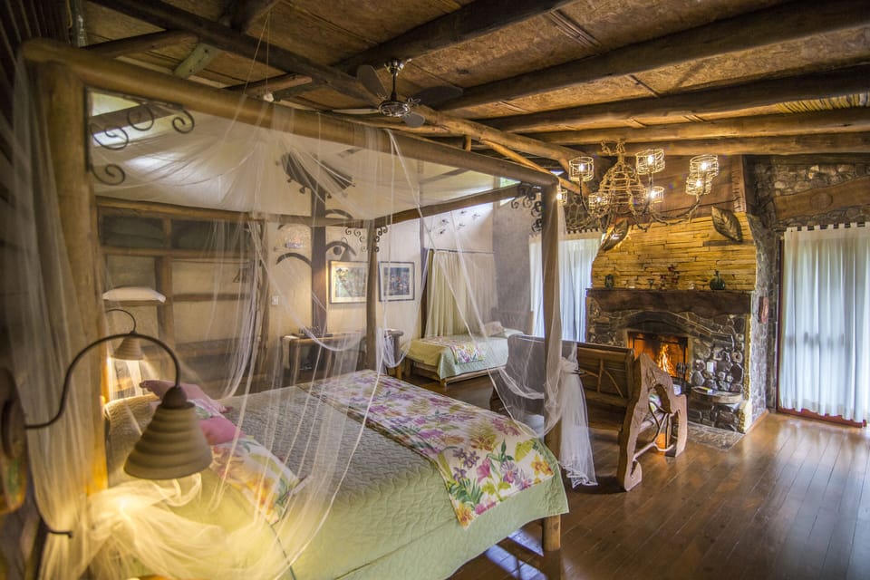 Bungalow | Blackout drapes, free WiFi, bed sheets