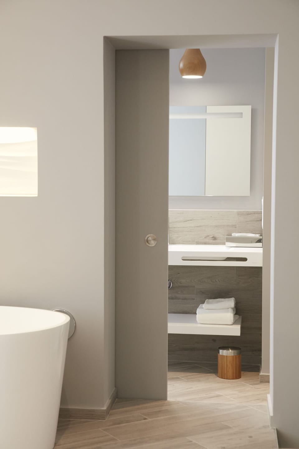Luxury Double Room | Bathroom | Free toiletries, hair dryer, towels