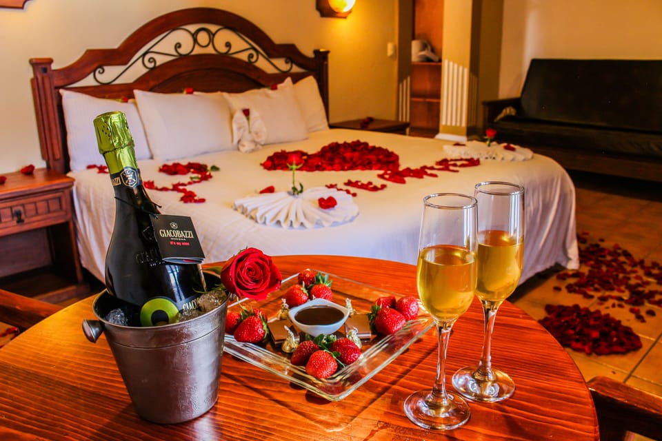 Standard Room | Egyptian cotton sheets, premium bedding, down comforters, in-room safe