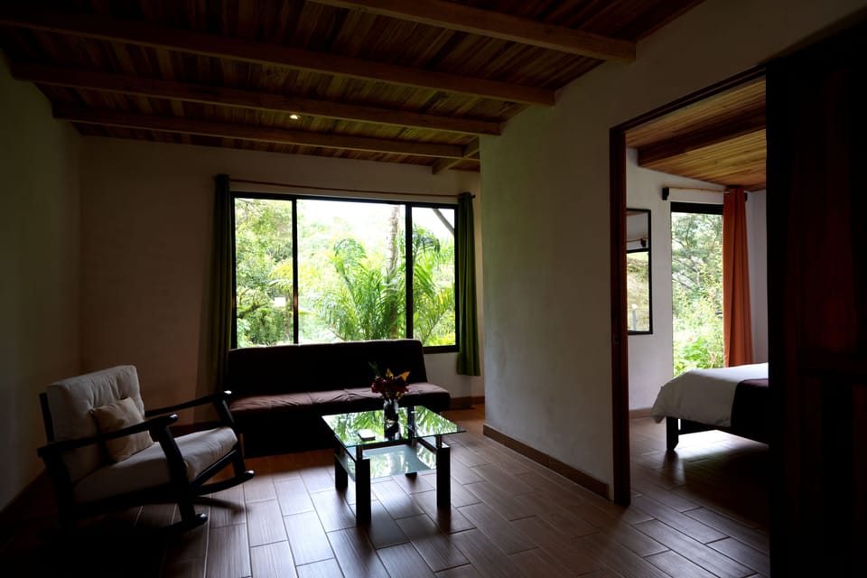 Casitas nomadas | Living area | Books