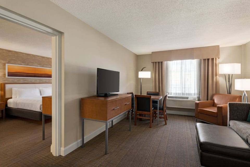 1 bedroom, premium bedding, pillowtop beds, minibar