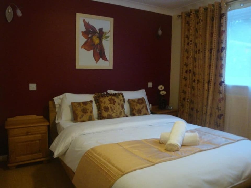 Double Room, 1 Double Bed, Non Smoking | Iron/ironing board, free WiFi