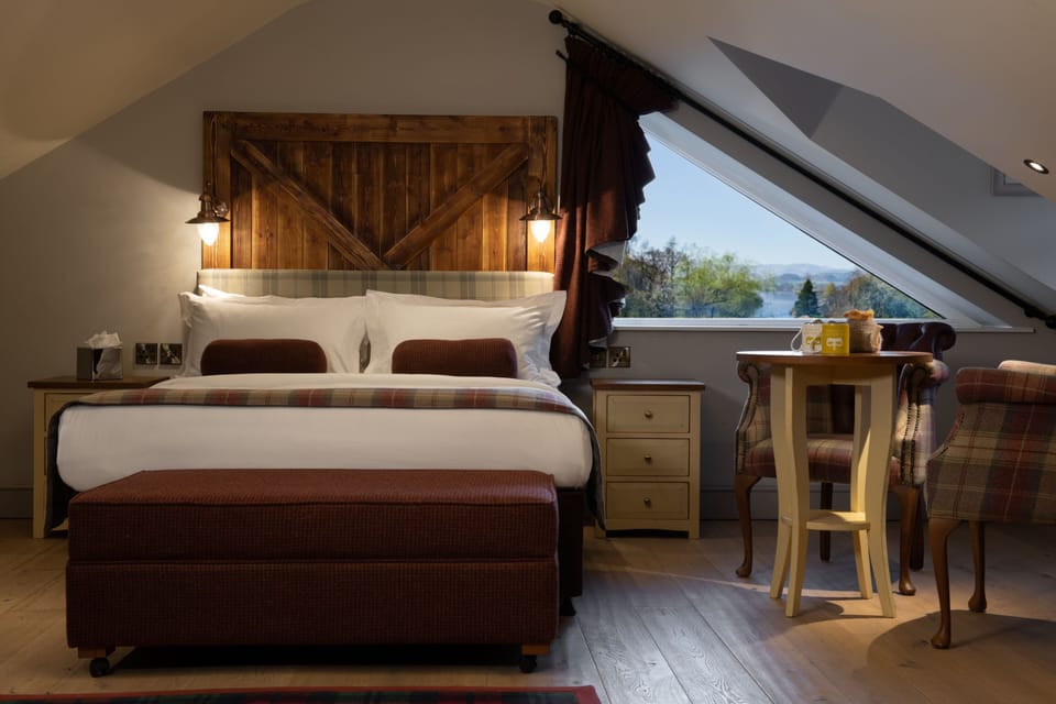 Feature Room | Hypo-allergenic bedding, individually decorated, individually furnished