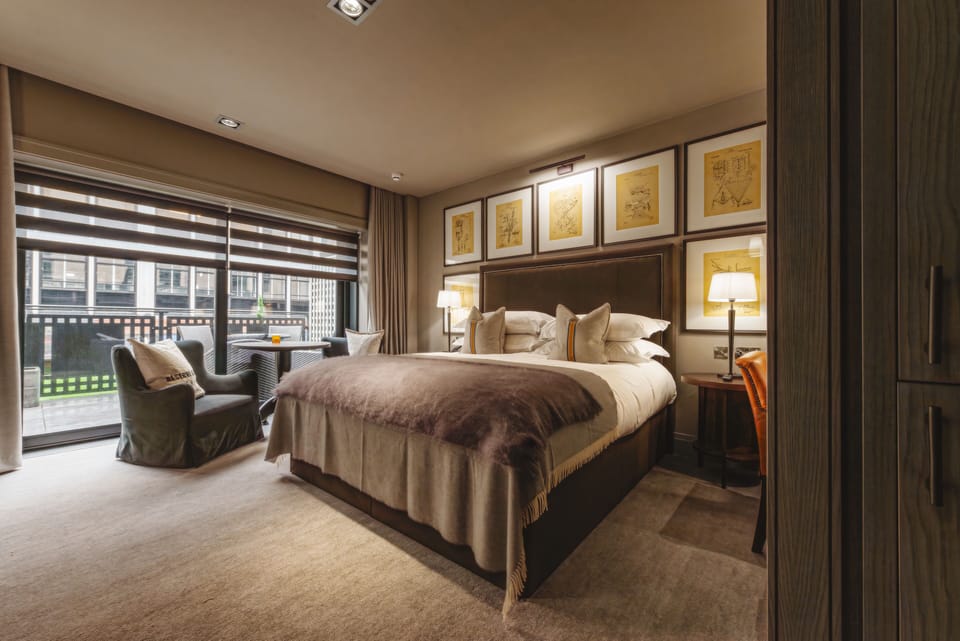 Room, 1 King Bed, Garden Area | Hypo-allergenic bedding, in-room safe, individually decorated