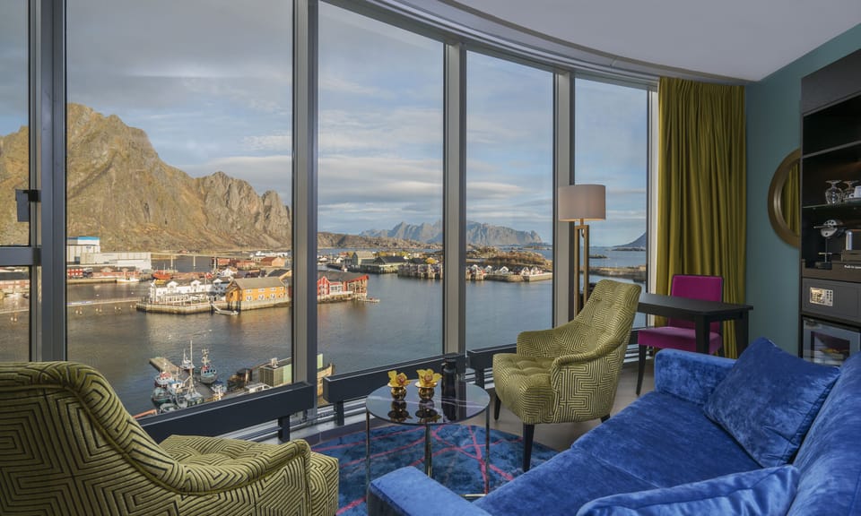 Premium bedding, pillowtop beds, minibar, in-room safe