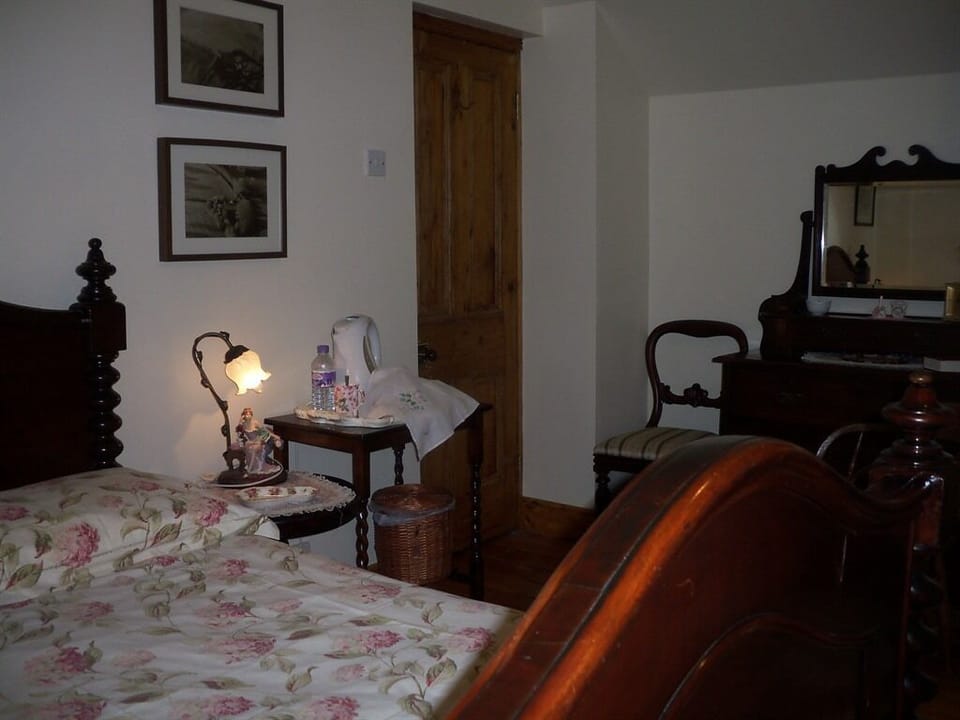 Suite, Ensuite, Garden View (1)