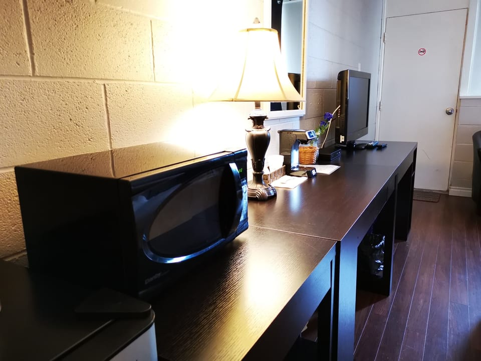 Comfort Single Room | Desk, WiFi (free), bed sheets