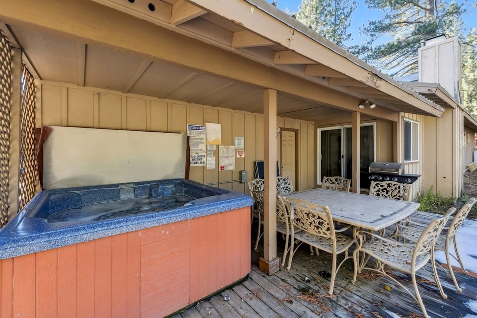 House, 5 Bedrooms | Outdoor dining