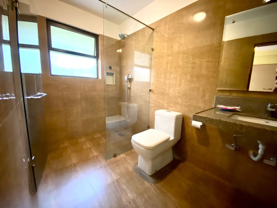 In-room safe, desk, soundproofing, free WiFi