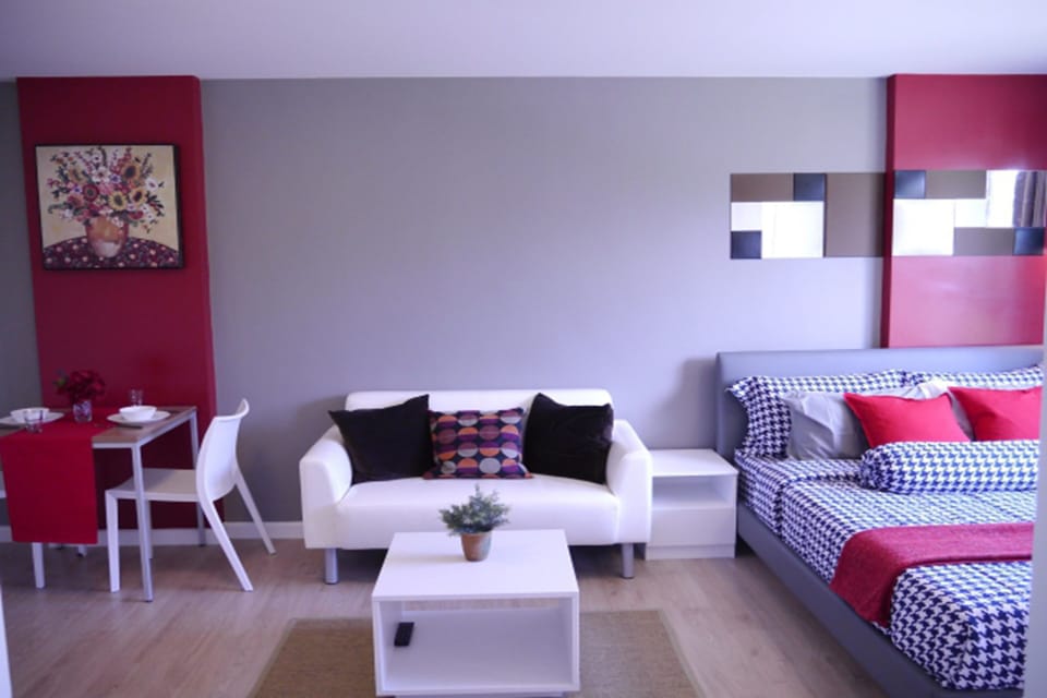 Baan Kiang Fah  | 1 bedroom, desk