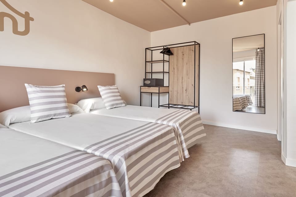 Laptop workspace, blackout drapes, free cribs/infant beds, free WiFi