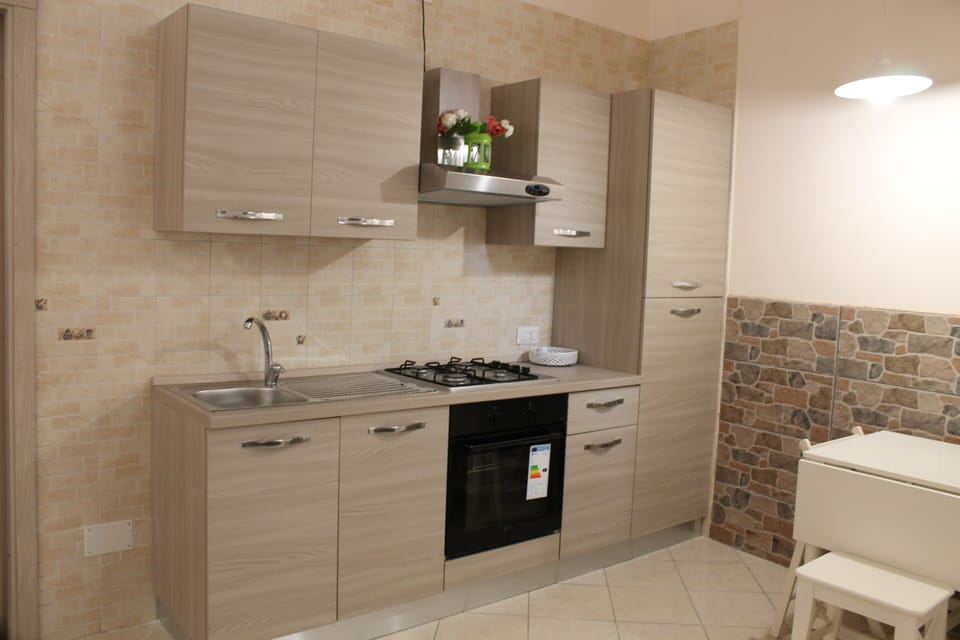 Classic Studio, 1 Bedroom, Kitchen, Annex Building (Ischia) | Private kitchen | Electric kettle, highchair