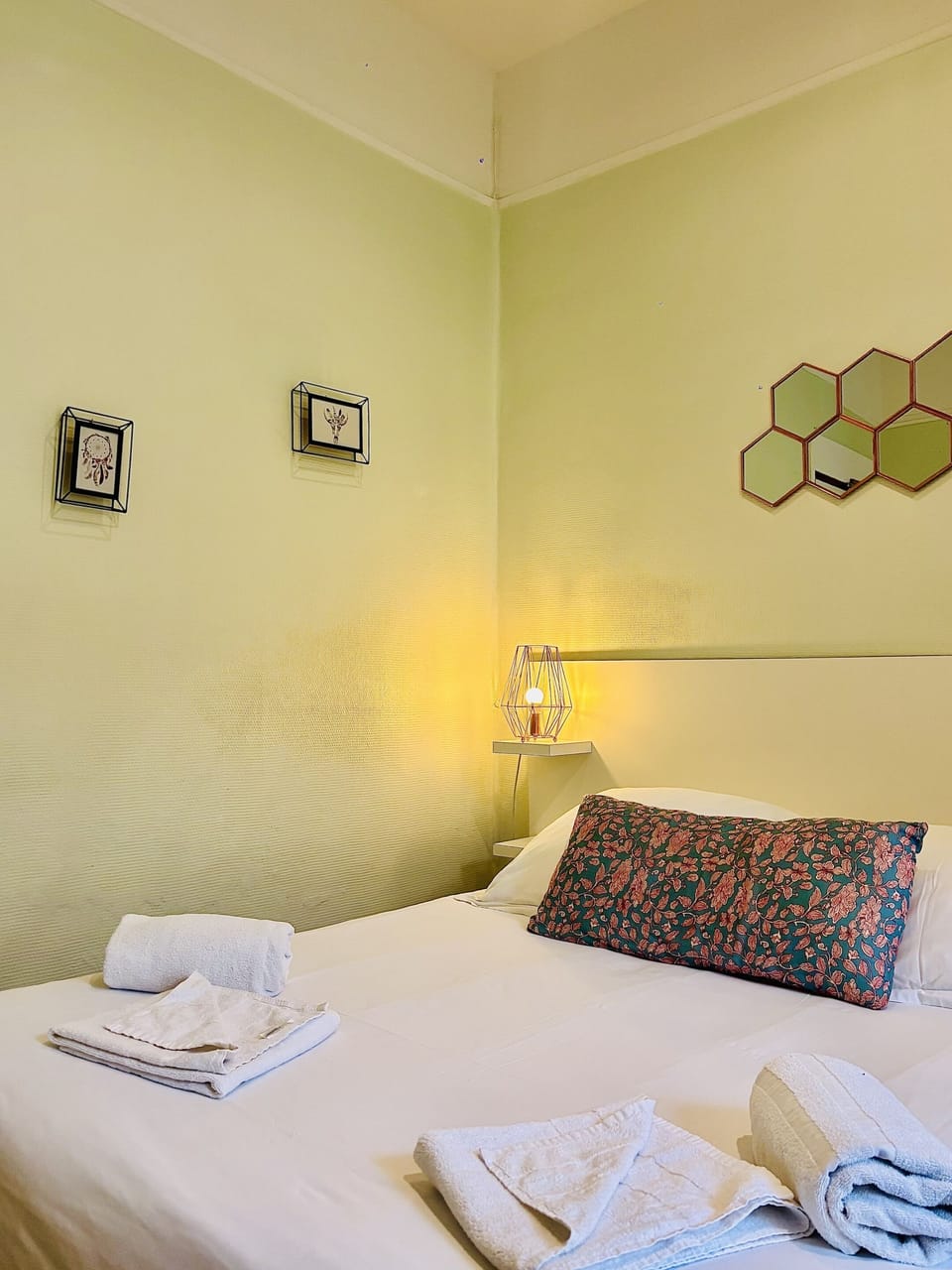 Double Room, Ensuite | Free cribs/infant beds, free WiFi, bed sheets