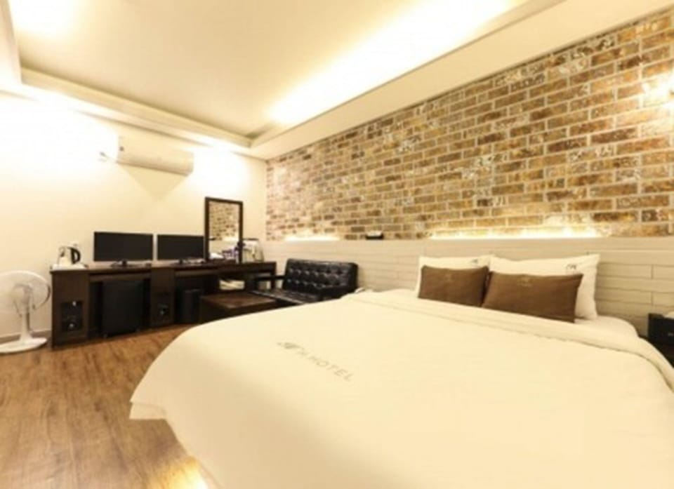 Premium bedding, memory foam beds, individually decorated