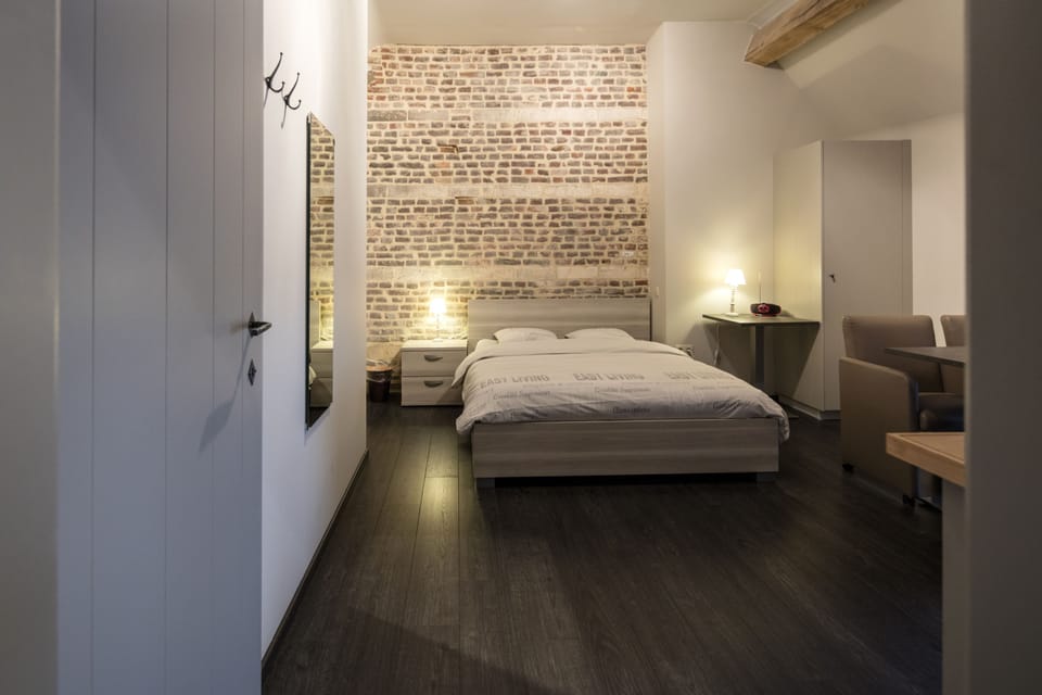 Triple Room | Minibar, blackout drapes, soundproofing, free WiFi