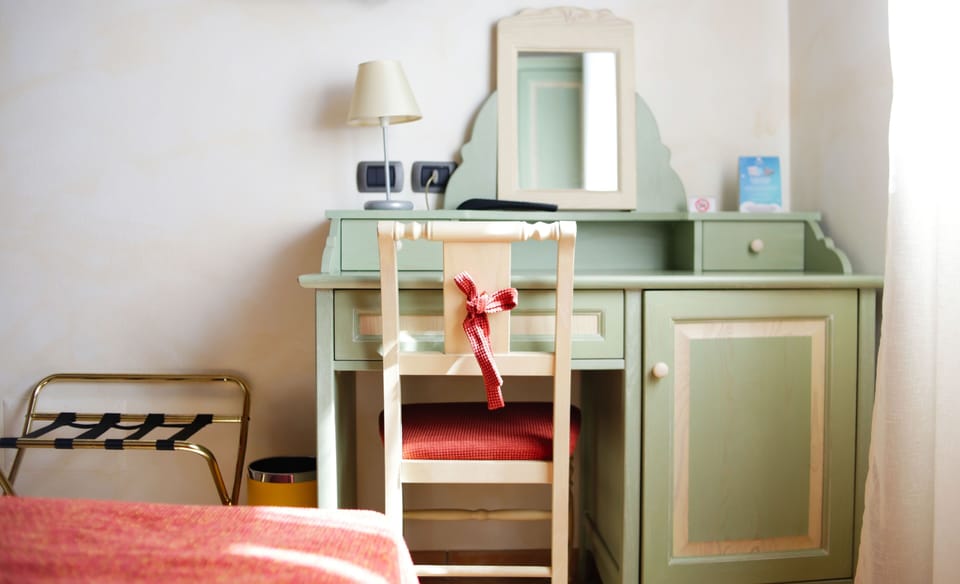 Double Room Single Use | In-room safe, desk, soundproofing, WiFi (free)